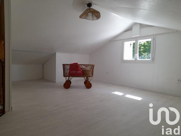 Maison 5 pièces de 120 m² à Mios (33380)