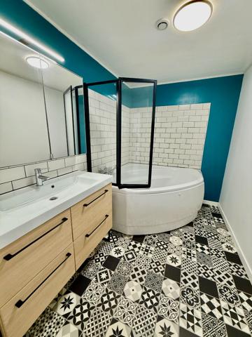 33450 SAINT LOUBES Maison de ville Saint Loubes 70 m2