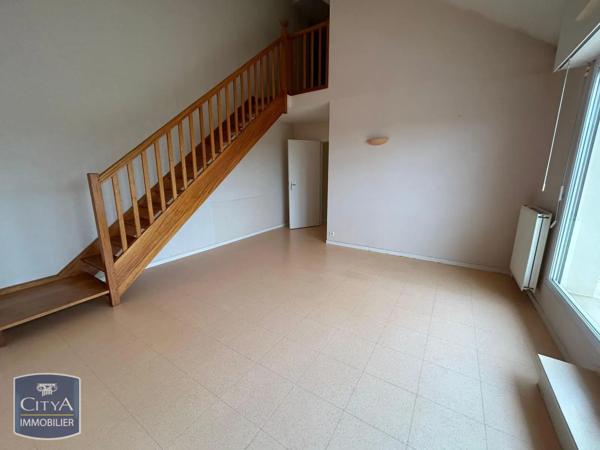 Appartement à louer 3 pièces 64.94m² Laval (53000)