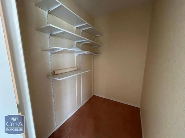 Appartement à louer 3 pièces 64.94m² Laval (53000)
