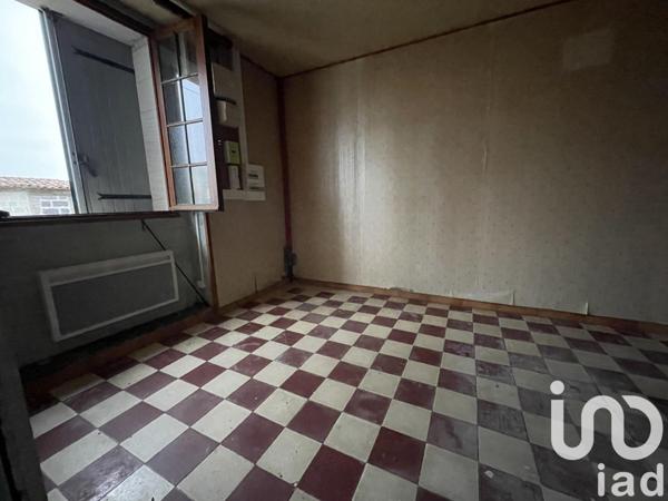 Maison de village 4 pièces de 78 m² à Le Fouilloux (17270)