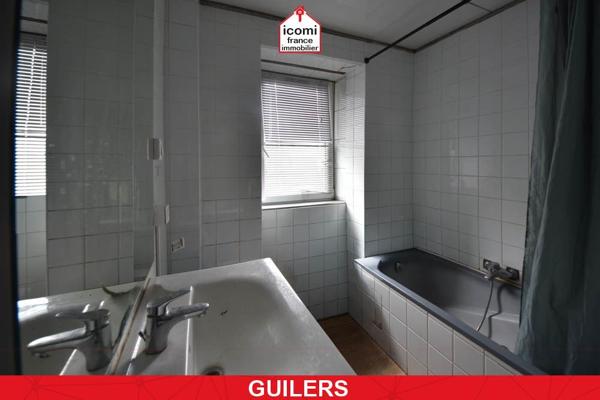 A VENDRE - MAISON DE 193 M² A RENOVER - 6 CHAMBRES - 1 STUDIO - TERRAIN DE 1000 M2 - DEPENDANCE