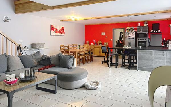 Maison à vendre    4 pièces •  Thomirey