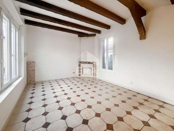 À vendre Maison en pierre proche de la gare de Melun