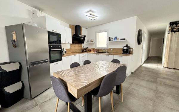 Maison à vendre    3 pièces •  Saint-Augustin