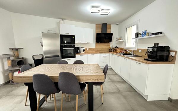 Maison à vendre    3 pièces •  Saint-Augustin