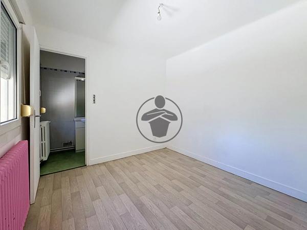 Location                                                      Maison
                        
                     6 pièces                      115 m2                     à Saint-Quentin