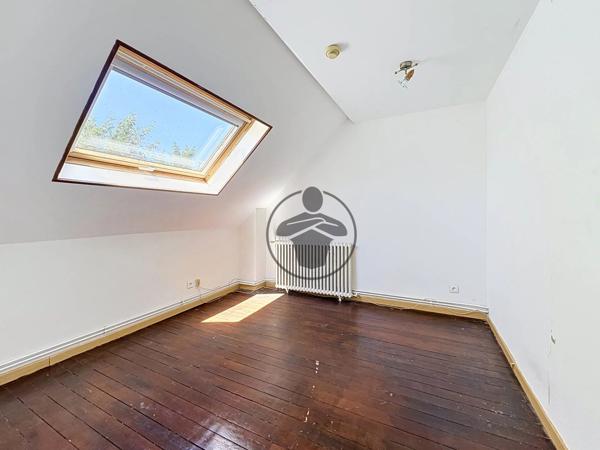 Location                                                      Maison
                        
                     6 pièces                      115 m2                     à Saint-Quentin
