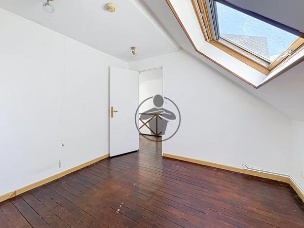 Location                                                      Maison
                        
                     6 pièces                      115 m2                     à Saint-Quentin