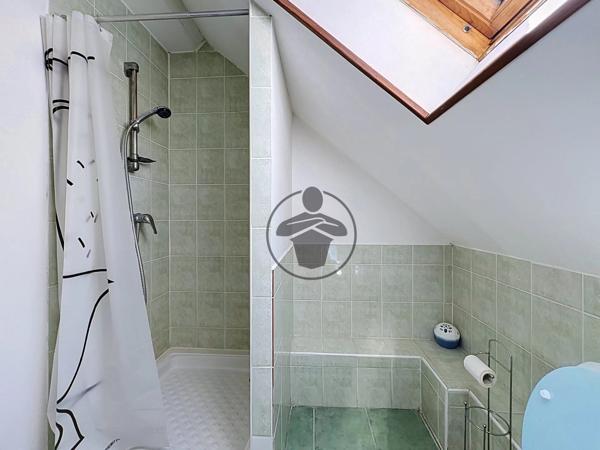 Location                                                      Maison
                        
                     6 pièces                      115 m2                     à Saint-Quentin