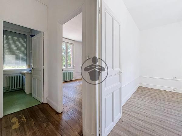 Location                                                      Maison
                        
                     6 pièces                      115 m2                     à Saint-Quentin