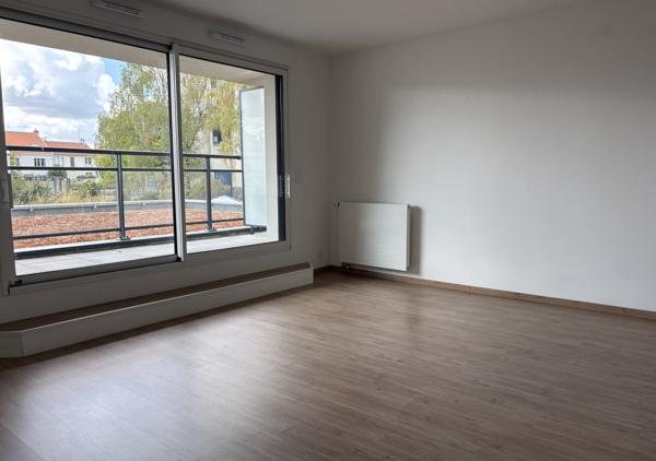 Appartement T3 de 60.80 m² avec deux belles terrasses et un parking