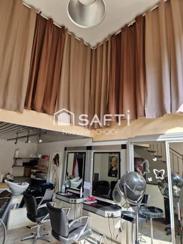 Au centre de Baud, un bien rare mêlant commerce et habitation.