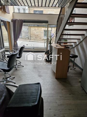 Au centre de Baud, un bien rare mêlant commerce et habitation.