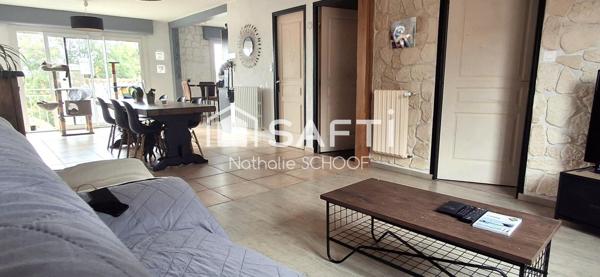 Au centre de Baud, un bien rare mêlant commerce et habitation.