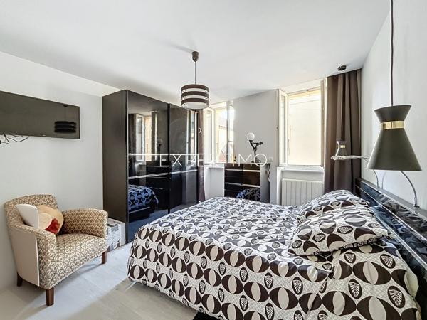 Villefranche-de-Lauragais (31290) Propriété de 3 maisons individuelles qui composent cet ensemble immobilier, d'une surface utile de 528m2 env.