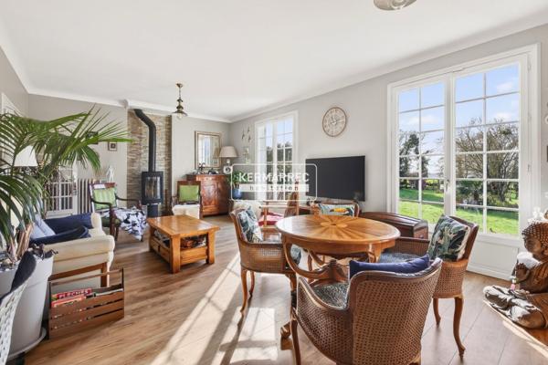 Maison 9 pièces – 142 m² environ à Domloup (ref : 39914)