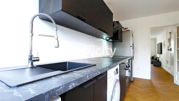 Appartement
         4 pièces
        - 96 m² Exclusivité 178 000 € *
