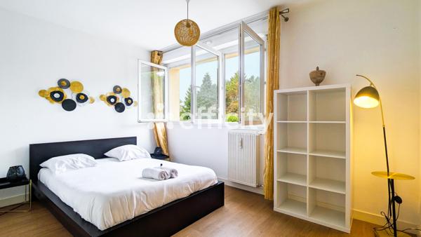Appartement
         4 pièces
        - 96 m² Exclusivité 178 000 € *