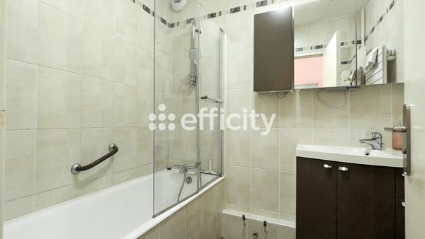 Appartement
         4 pièces
        - 96 m² Exclusivité 178 000 € *