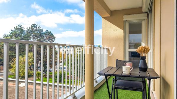 Appartement
         4 pièces
        - 96 m² Exclusivité 178 000 € *