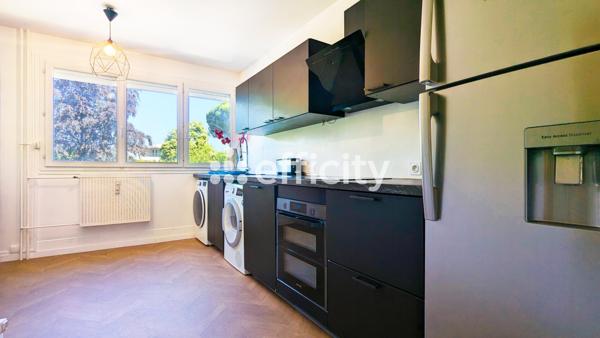 Appartement
         4 pièces
        - 96 m² Exclusivité 178 000 € *