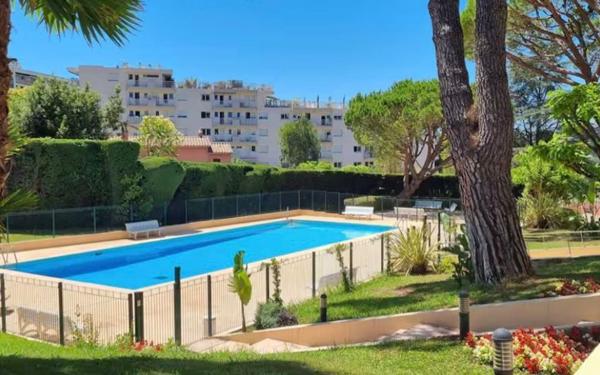 Appartement à vendre    1 pièce • 30,01 m2 Le Cannet