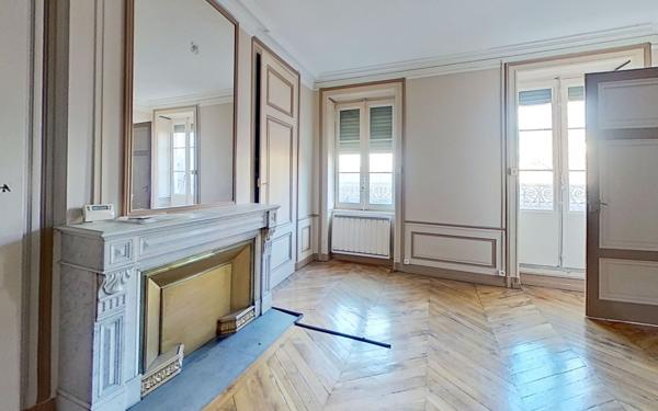 Appartement à louer    2 pièces • 69,30 m2 Lyon 2
