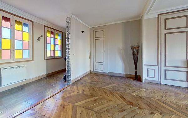 Appartement à louer    2 pièces • 69,30 m2 Lyon 2
