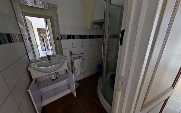 Appartement à louer    2 pièces • 69,30 m2 Lyon 2