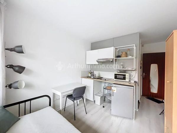 Location                                                      Appartement
                        
                     1 pièces                      13 m2                     à Clermont-Ferrand