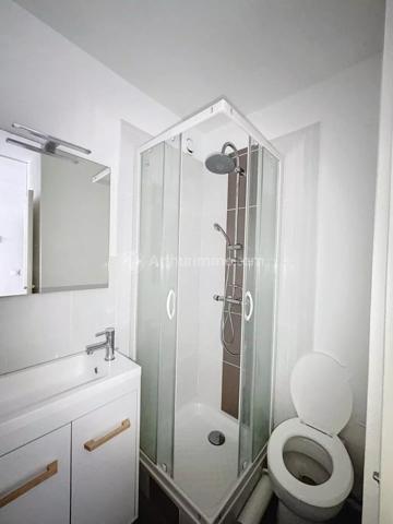 Location                                                      Appartement
                        
                     1 pièces                      13 m2                     à Clermont-Ferrand