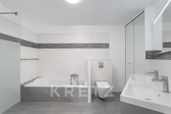 Aigues-Mortes - Villa familiale rénovée de 190m2 avec vue sur la Tour de Constance