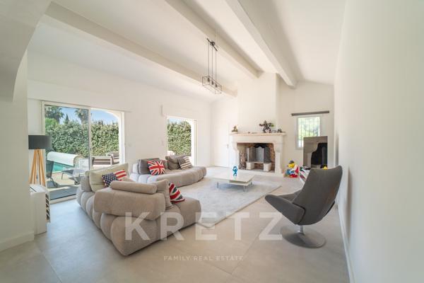 Aigues-Mortes - Villa familiale rénovée de 190m2 avec vue sur la Tour de Constance