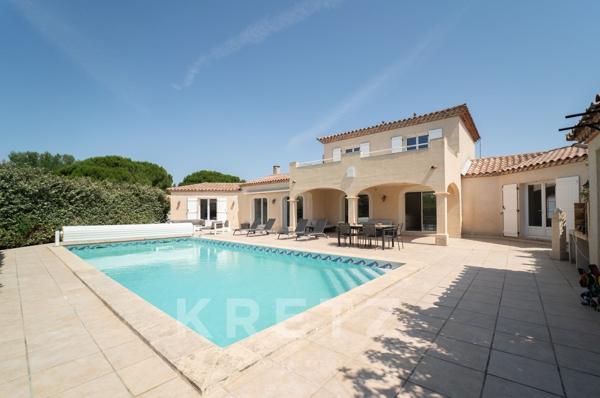 Aigues-Mortes - Villa familiale rénovée de 190m2 avec vue sur la Tour de Constance