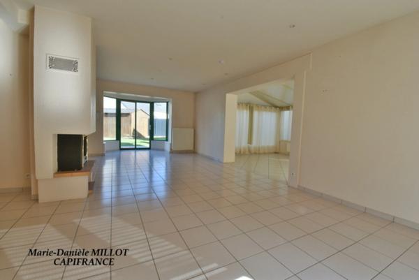 Maison à vendre de PLAIN PIED DE 115 M² DE 6 pièces BONCHAMP LES LAVAL (53)