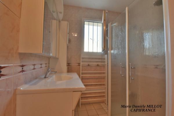 Maison à vendre de PLAIN PIED DE 115 M² DE 6 pièces BONCHAMP LES LAVAL (53)