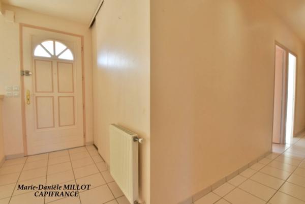 Maison à vendre de PLAIN PIED DE 115 M² DE 6 pièces BONCHAMP LES LAVAL (53)