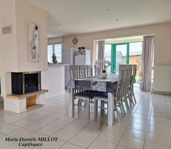 Maison à vendre de PLAIN PIED DE 115 M² DE 6 pièces BONCHAMP LES LAVAL (53)