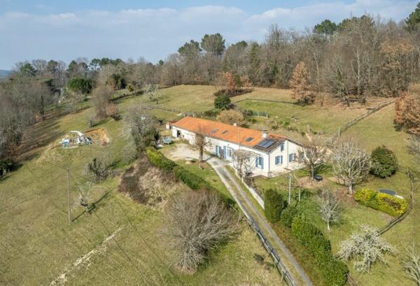 Propriété 216 m2 sur parcelles de 12866 m2