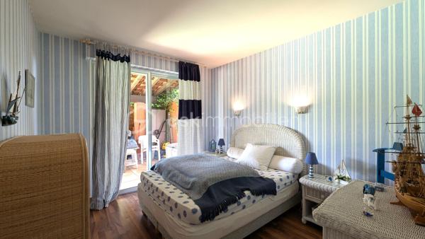 À quelques minutes d’Albi – Grande maison familiale avec piscine et jardin sans vis-à-vis

Vous cherchez de l’espace sans vous éloigner d’Albi ?

Située dans un environnement calme et recherché, cette maison familiale d’environ 168 m² offre un cadre de vie privilégié où chacun trouve sa place.

Dès l’entrée, vous découvrez des volumes agréables et une atmosphère chaleureuse. La pièce de vie lumineuse s’ouvre naturellement sur l’extérieur pour profiter pleinement des beaux jours.

La maison propose plusieurs espaces permettant de s’adapter à tous les projets de vie : grande famille, télétravail, espace indépendant pour adolescents, accueil des proches ou encore activité complémentaire.

Côté nuit, vous bénéficiez de plusieurs chambres confortables offrant fonctionnalité et intimité.

À l’extérieur, le terrain d’environ 2 000 m² constitue un véritable espace de respiration : jardin, piscine, moments en famille, repas entre amis… le tout sans vis-à-vis pour préserver votre tranquillité.

Les + :
✓ Environnement calme
✓ Proximité immédiate d’Albi
✓ Piscine
✓ Grand terrain
✓ Volumes généreux
✓ Maison idéale pour une famille ou un projet de vie évolutif

Une maison qui réunit espace, confort et qualité de vie dans un secteur recherché.

Contactez-moi pour découvrir tout son potentiel et organiser votre visite.