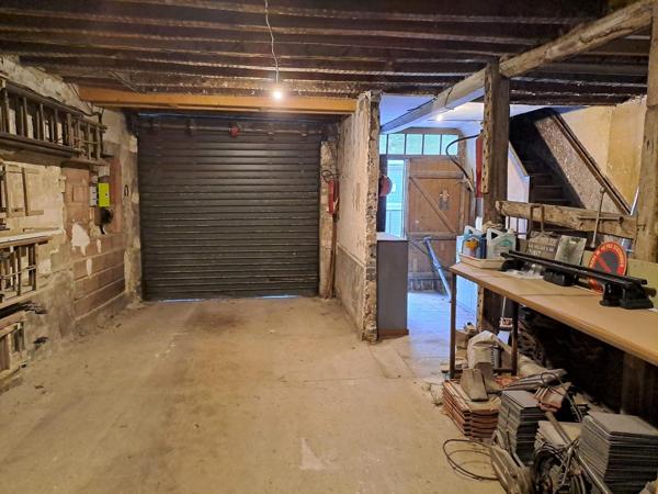 Maison rue du jard à rénover complètement de 248 m2 de surface au sol