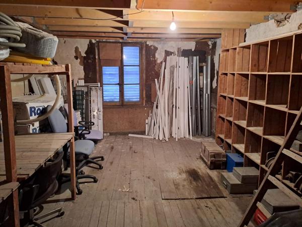 Maison rue du jard à rénover complètement de 248 m2 de surface au sol