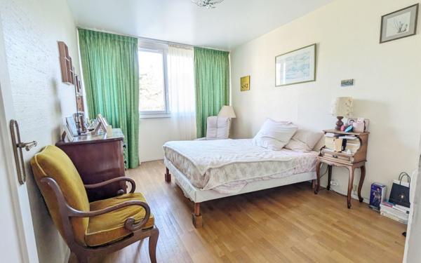 Appartement à vendre    4 pièces • 77 m2 Sainte-Foy-lès-Lyon