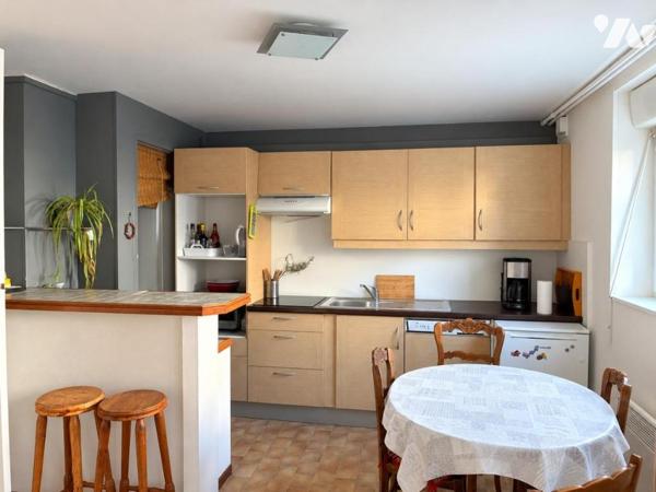 MONTSURS - Maison