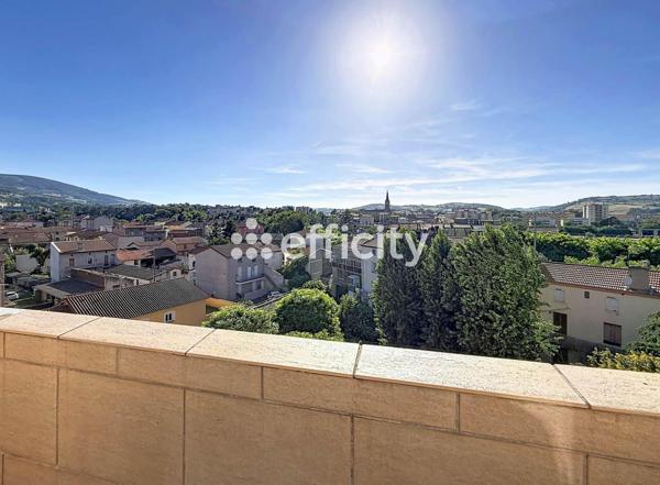 Appartement
         2 pièces
        - 57 m² Exclusivité 69 000 € *