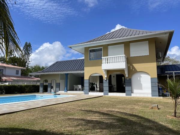 Dpt Guyane (973), à vendre KOUROU exceptionnelle maison bourgeoise, très bien située près du lac diable