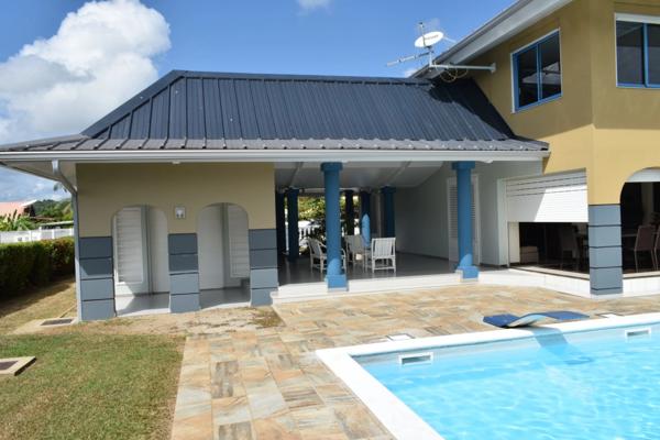 Dpt Guyane (973), à vendre KOUROU exceptionnelle maison bourgeoise, très bien située près du lac diable