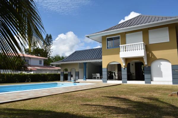 Dpt Guyane (973), à vendre KOUROU exceptionnelle maison bourgeoise, très bien située près du lac diable