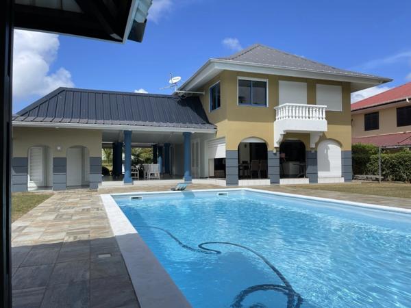 Dpt Guyane (973), à vendre KOUROU exceptionnelle maison bourgeoise, très bien située près du lac diable